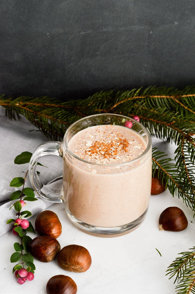 The perfect autumn alternative to hot cocoa - Chestnut choco oats smoothie. A filling, healthy smoothie with chestnuts, oats, cocoa.