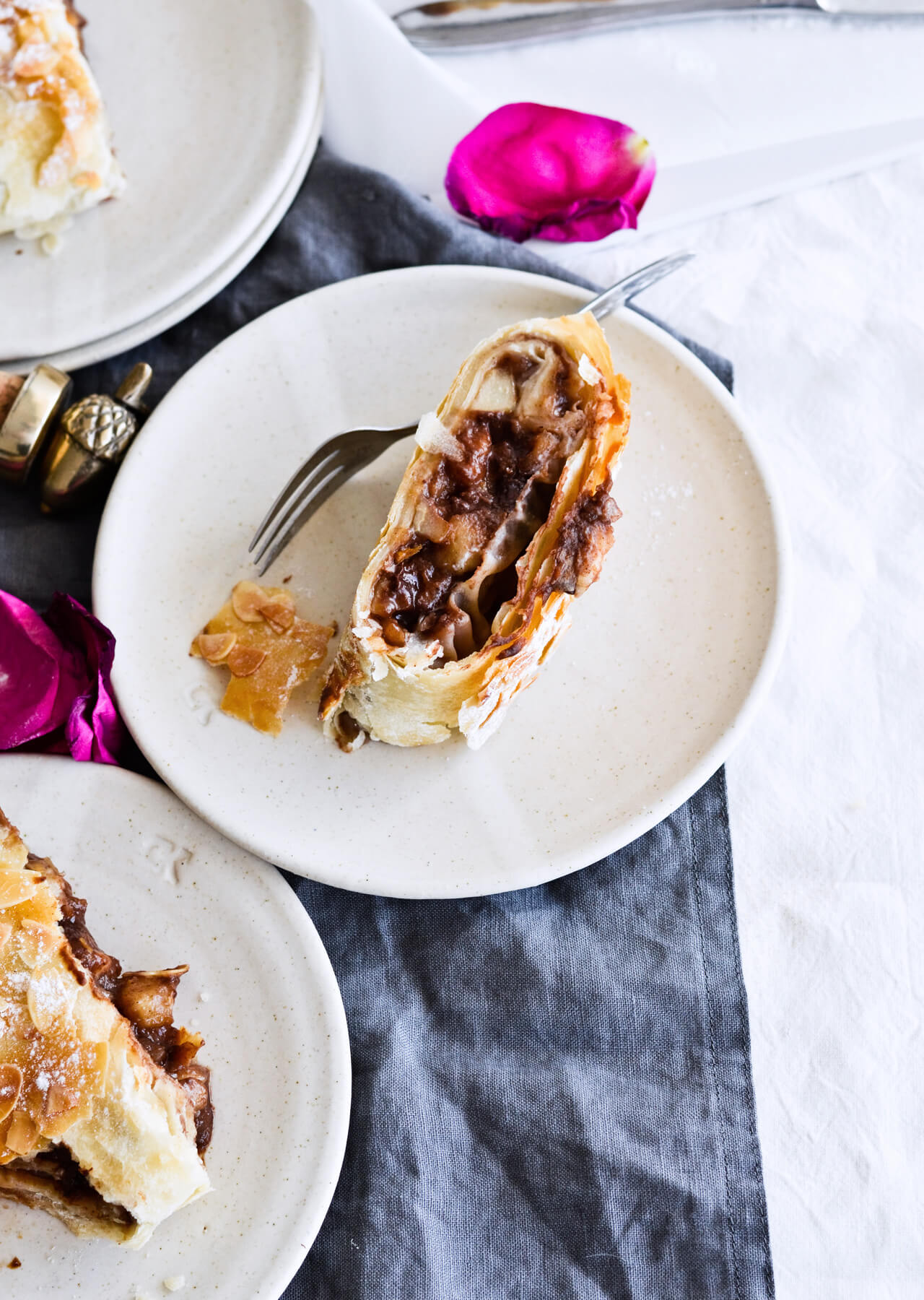 Easy chocolate pear strudel with cinnamon and almond flavor makes the perfect holiday dessert! Great warm or cold, made easily with phyllo pastry. Quick dessert!