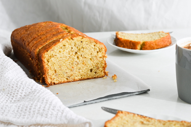 Recipe for orange banana bread with rum and yogurt