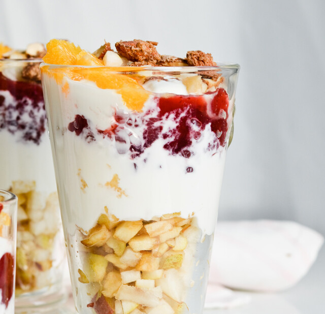 holiday yogurt parfaits