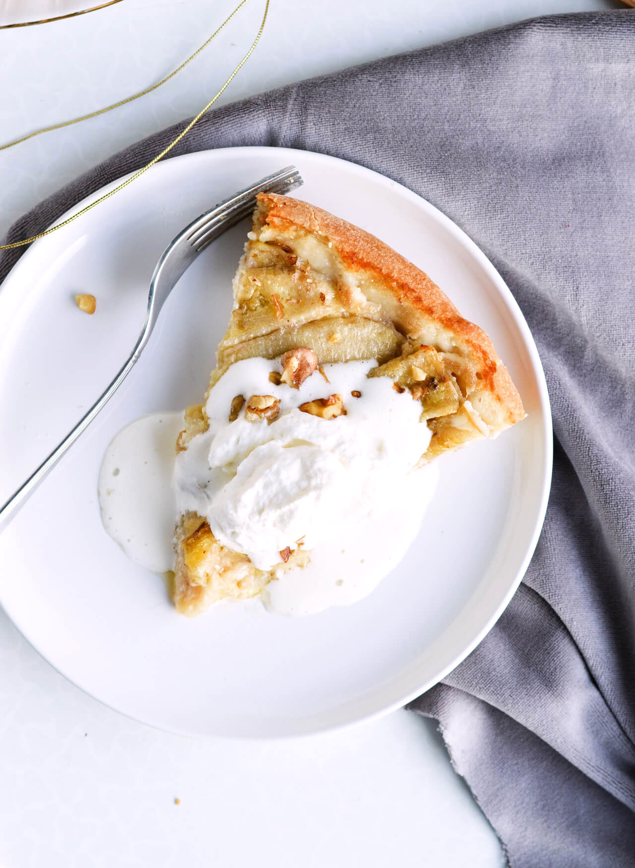 Skip cheesy pizza and make this dessert maple banana pizza with ricotta instead! Always hits the spot.