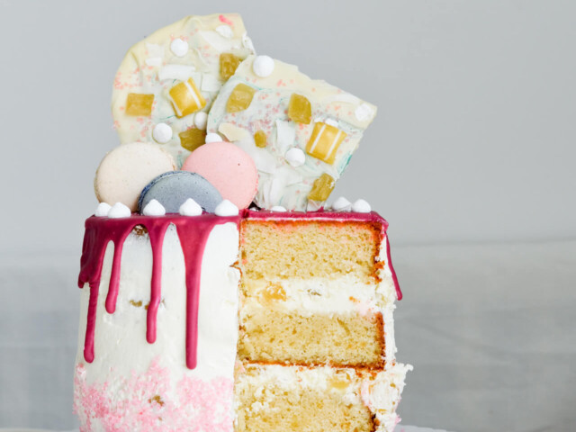 vanilla pineapple layer cake