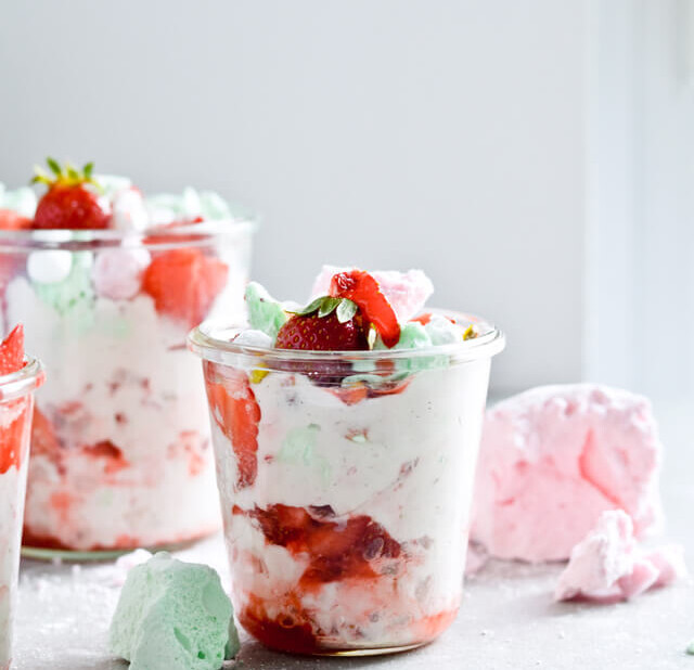 easy strawberry eton mess