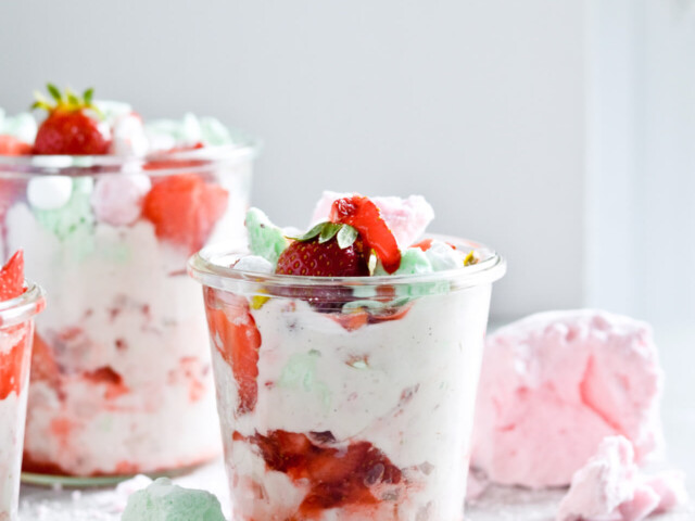 easy strawberry eton mess