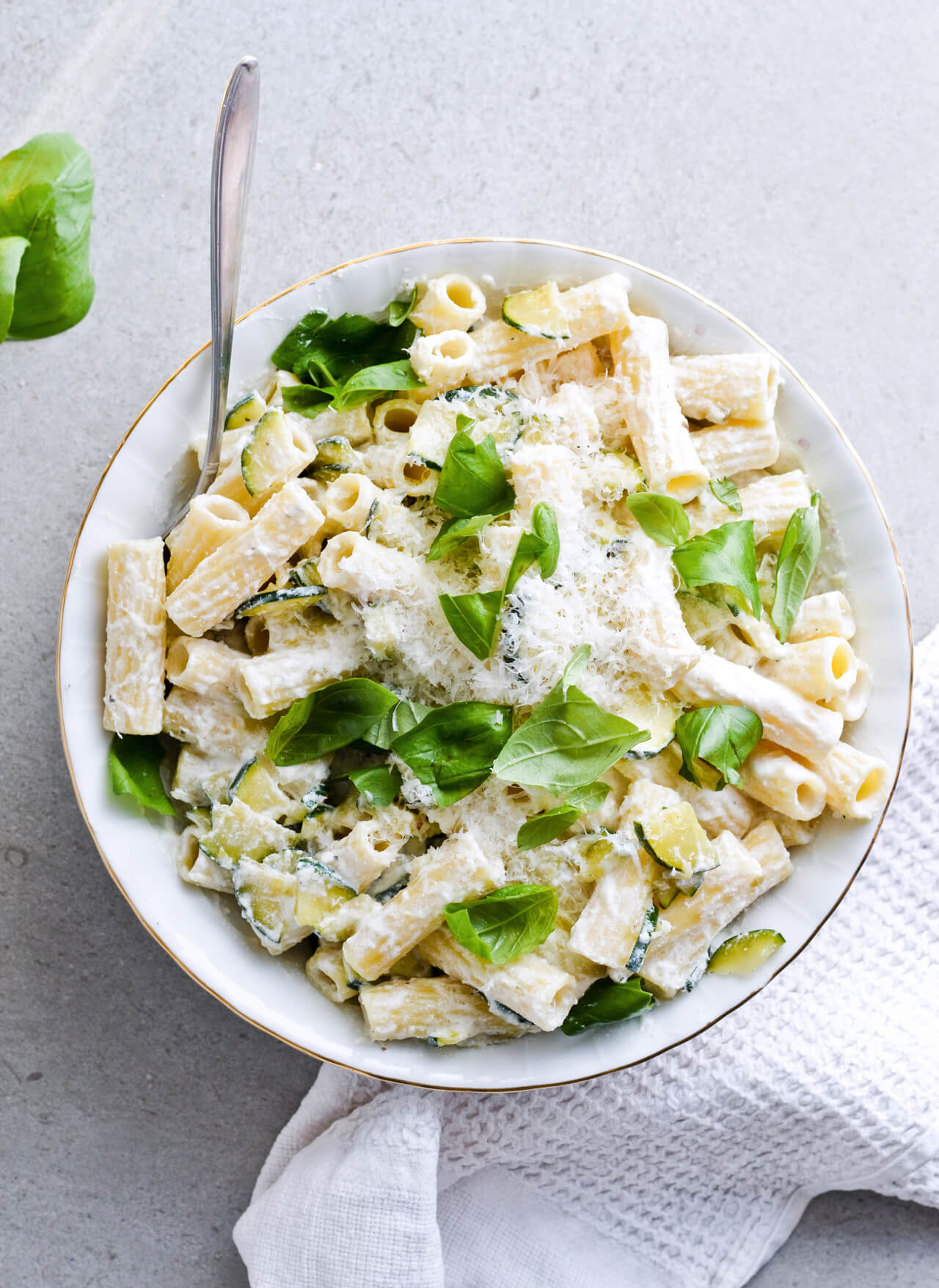 Lemon ricotta zucchini pasta - Sugar Salted