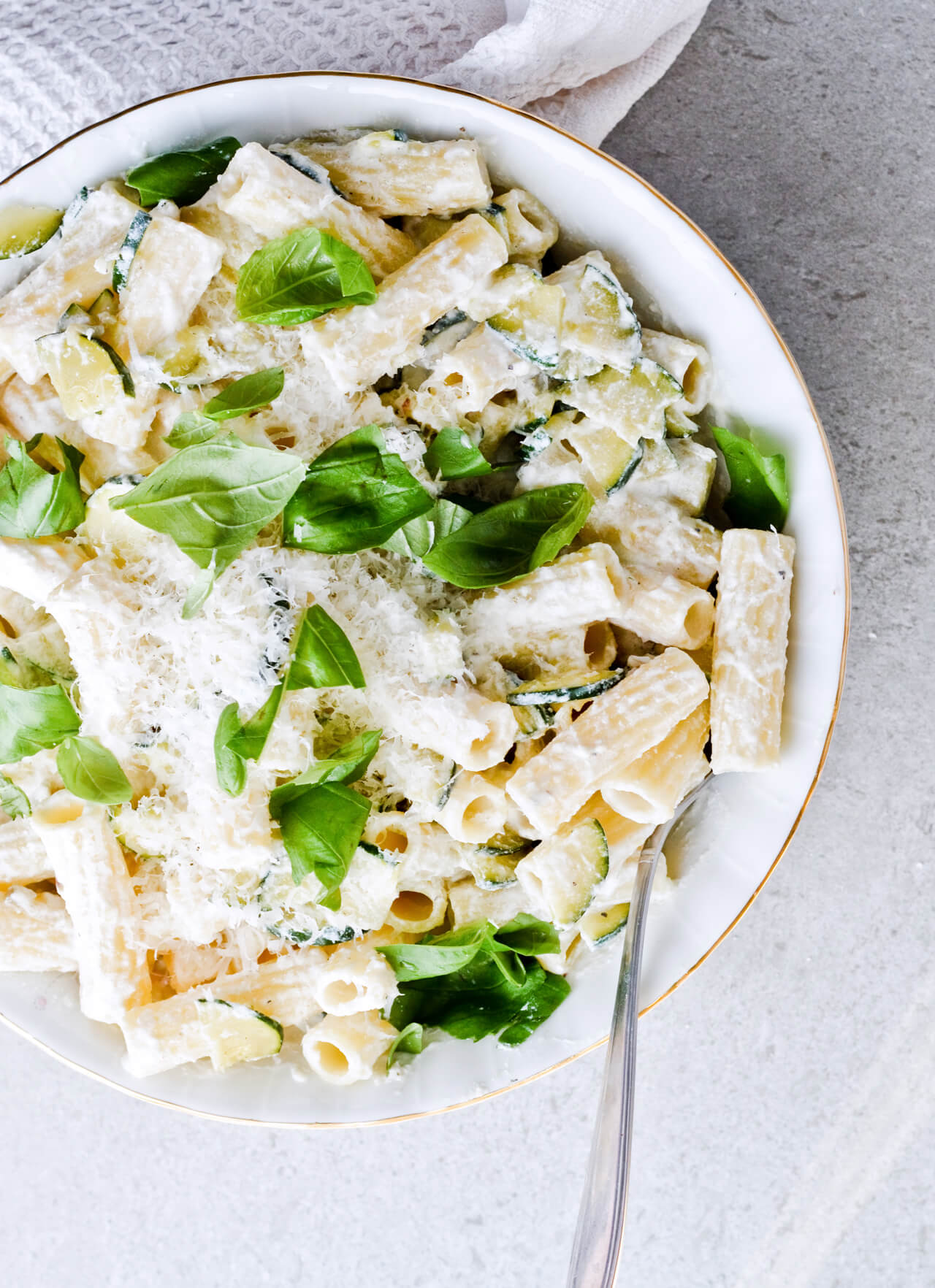 Lemon ricotta zucchini pasta - Sugar Salted