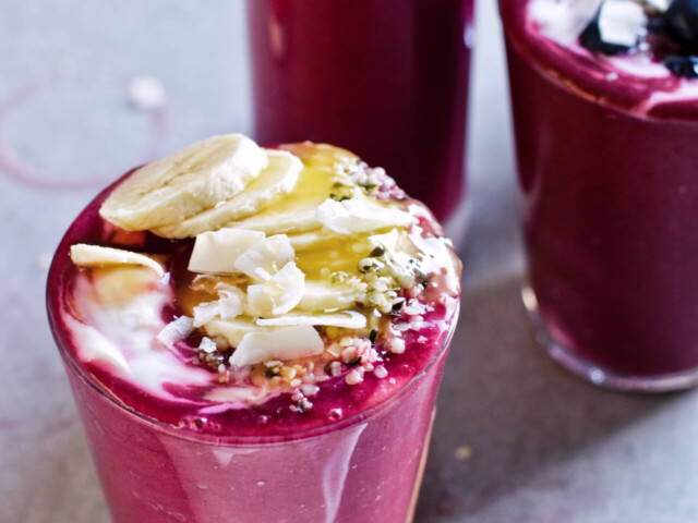 Avocado citrus berry beet smoothie - 3 recipes - aren't just pretty but are really healthy too! Purify and detox your body and start the day the vibrant way. Great breakfast or snack option. | @mitzyathome sugarsalted.com