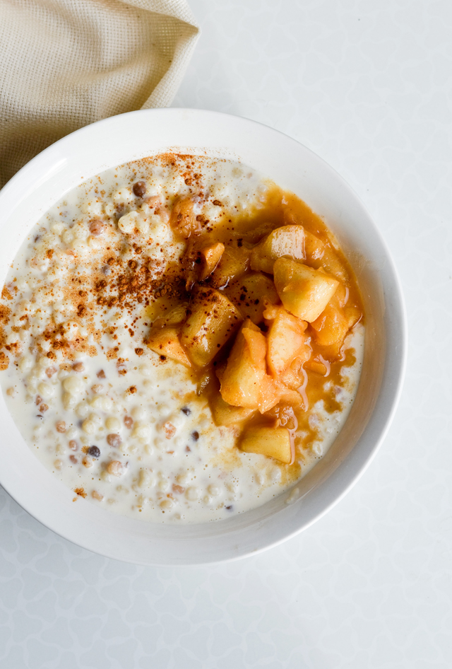 Italian pasta Fregola porridge with caramelized apples 