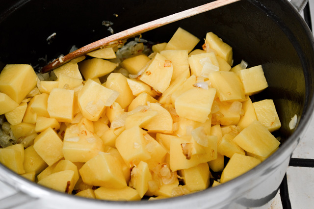 Potato sauerkraut stew - make when you want to get warm and eat something healthy yet filling! Vegan and gluten free. 