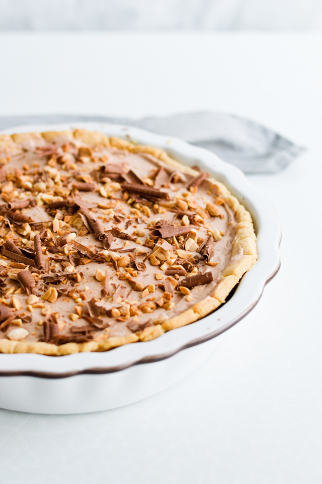 chocolate pie with nutella cream