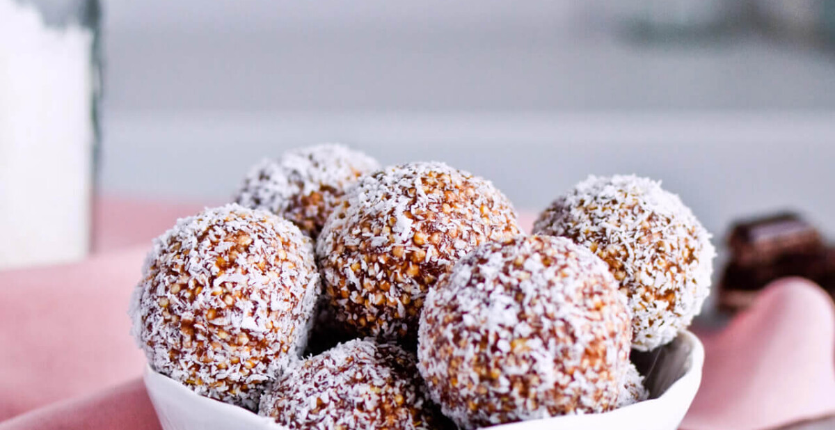 Recipe for Puffed quinoa date energy balls, packed with all the good stuff! Great healthy snack. | sugarsalted.com