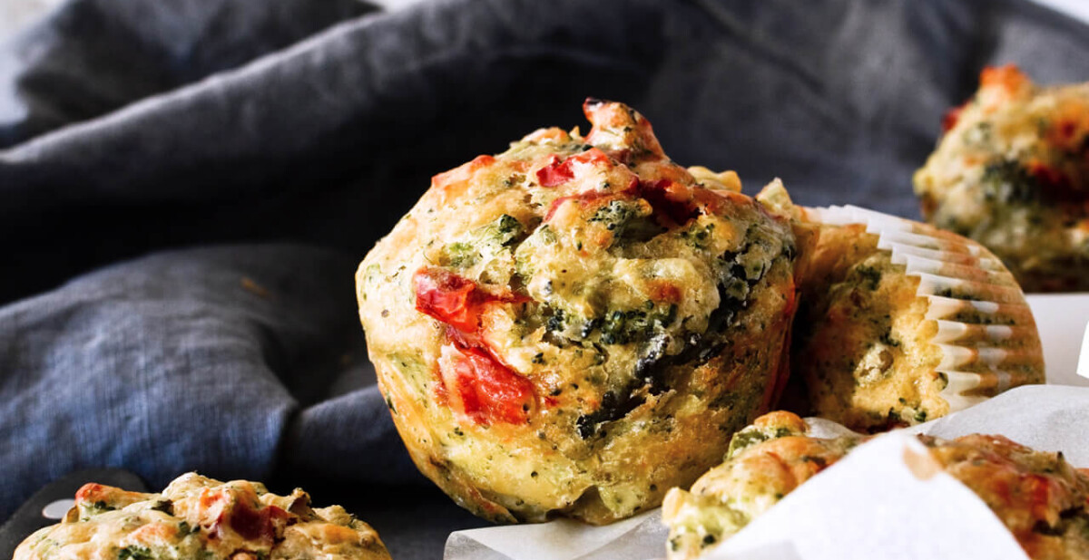 Olive oil broccoli muffins with cabbage and sun-dried tomatoes make the perfect breakfast on the go, or a side to your lunch salad or dinner meal. Great for kids too!