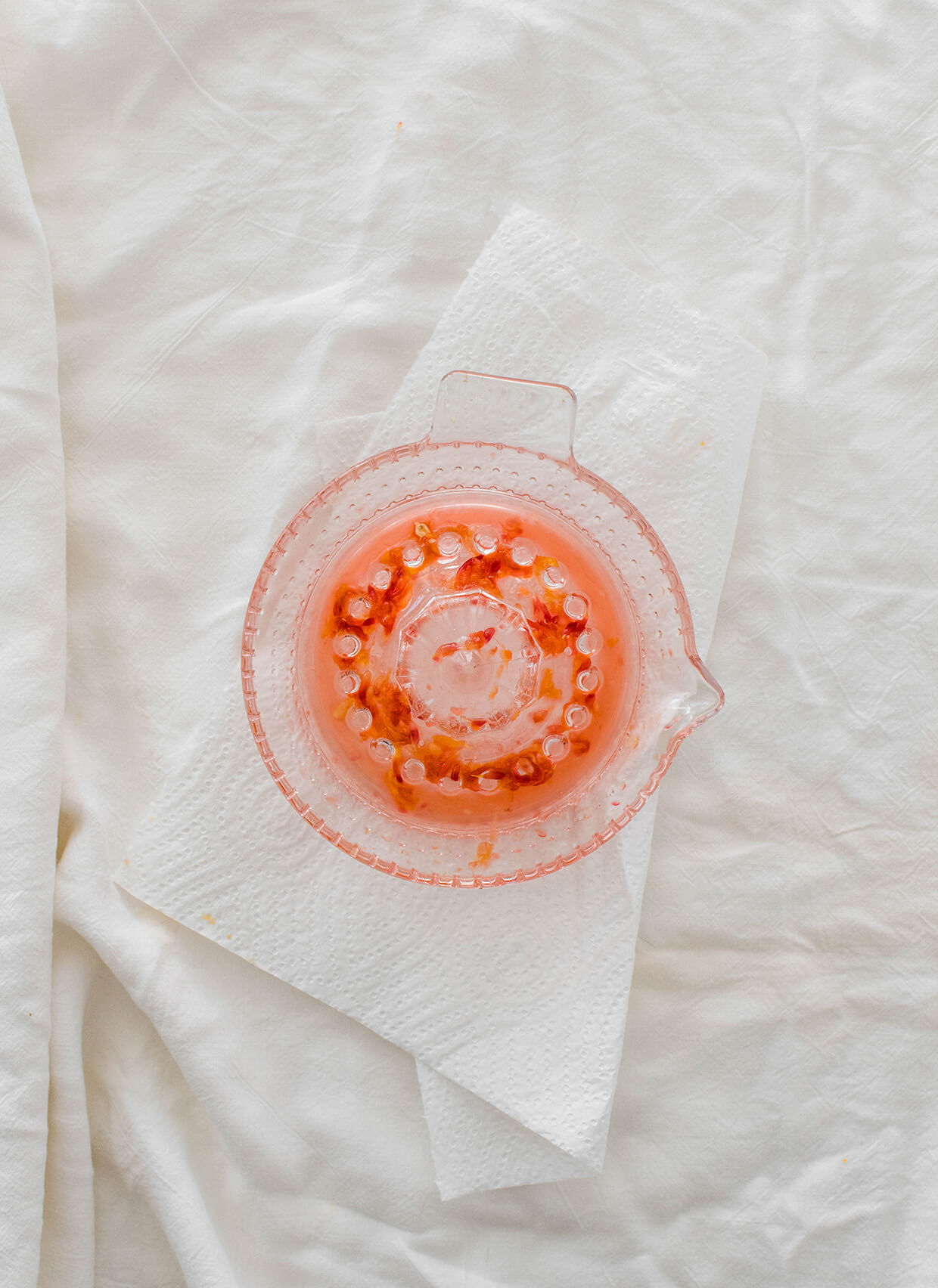 learn how to make golden blood orange margaritas with reposado tequila but no triple sec! smooth and sweet, they're insanely drinkable and pretty!