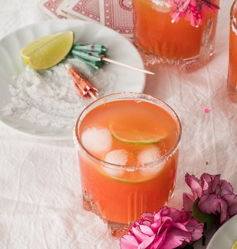 learn how to make golden blood orange margaritas with reposado tequila but no triple sec! smooth and sweet, they're insanely drinkable and pretty!