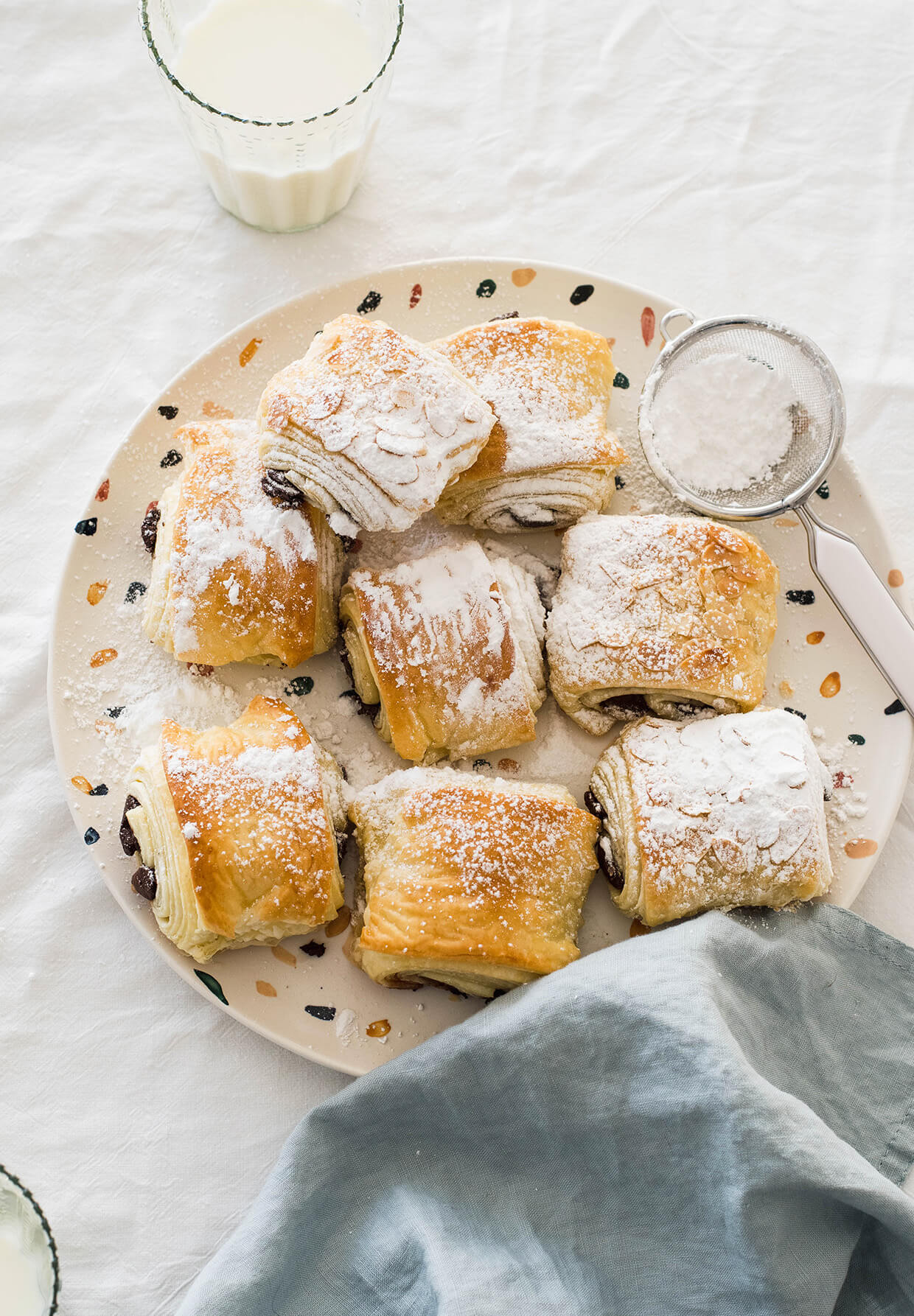 recipe for quick easy pain au chocolat chocolate croissants - homemade 