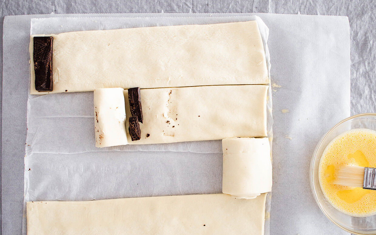 rolling pain au chocolat
