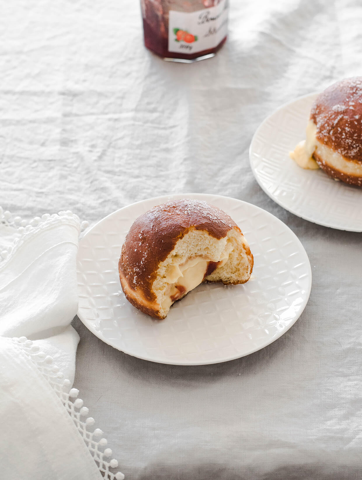 Recipe for strawberry jam vanilla cream doughnuts - learn how to make the best fluffy doughnuts!