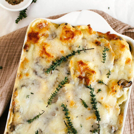 easy cheesy mushroom baked ravioli