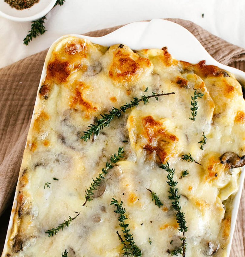 easy cheesy mushroom baked ravioli