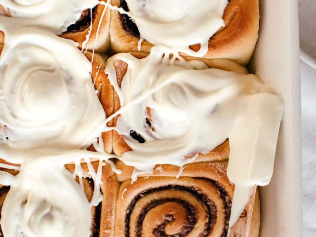 glazing cinnamon rolls