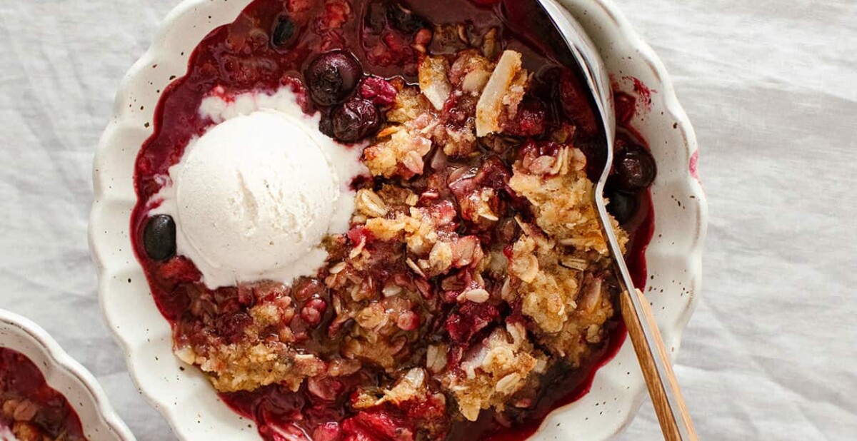 plum blueberry coconut crisp