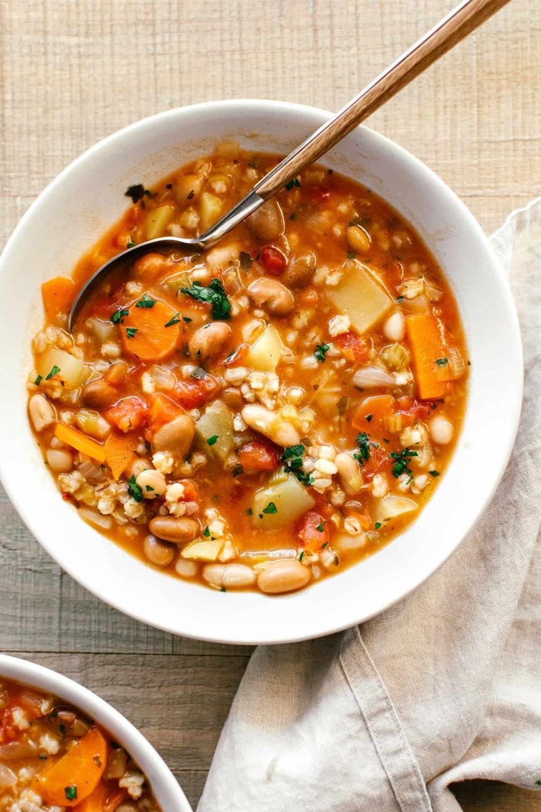 Hearty vegetable barley soup