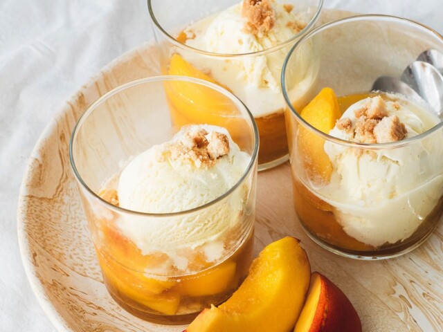 white wine peaches with ice cream