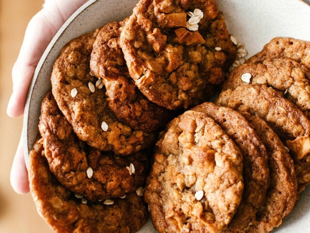 Soft apple oatmeal cookies