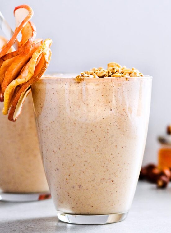 creamy oatmeal apple smoothie