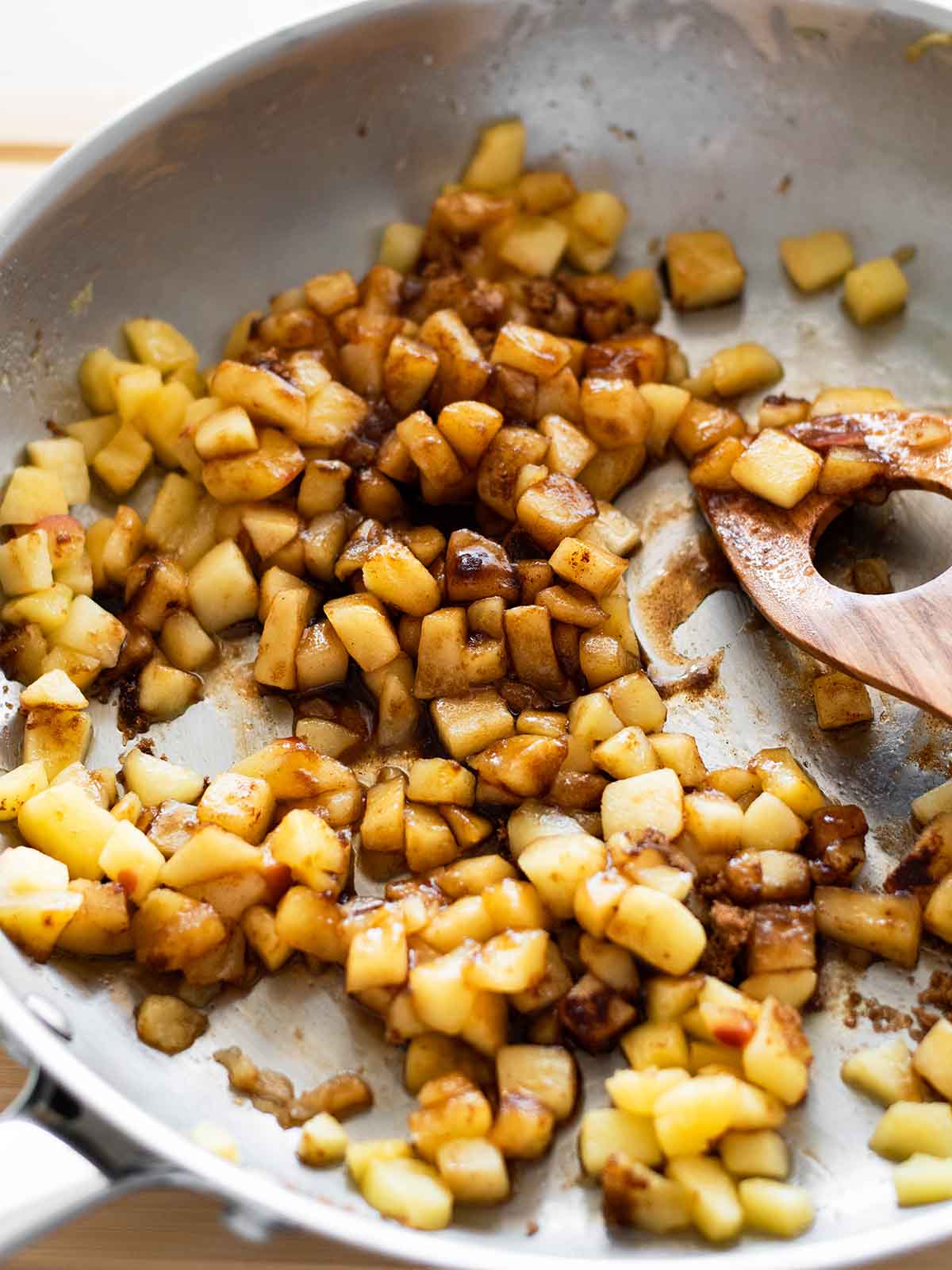 apples with brown sugar and cinnamon