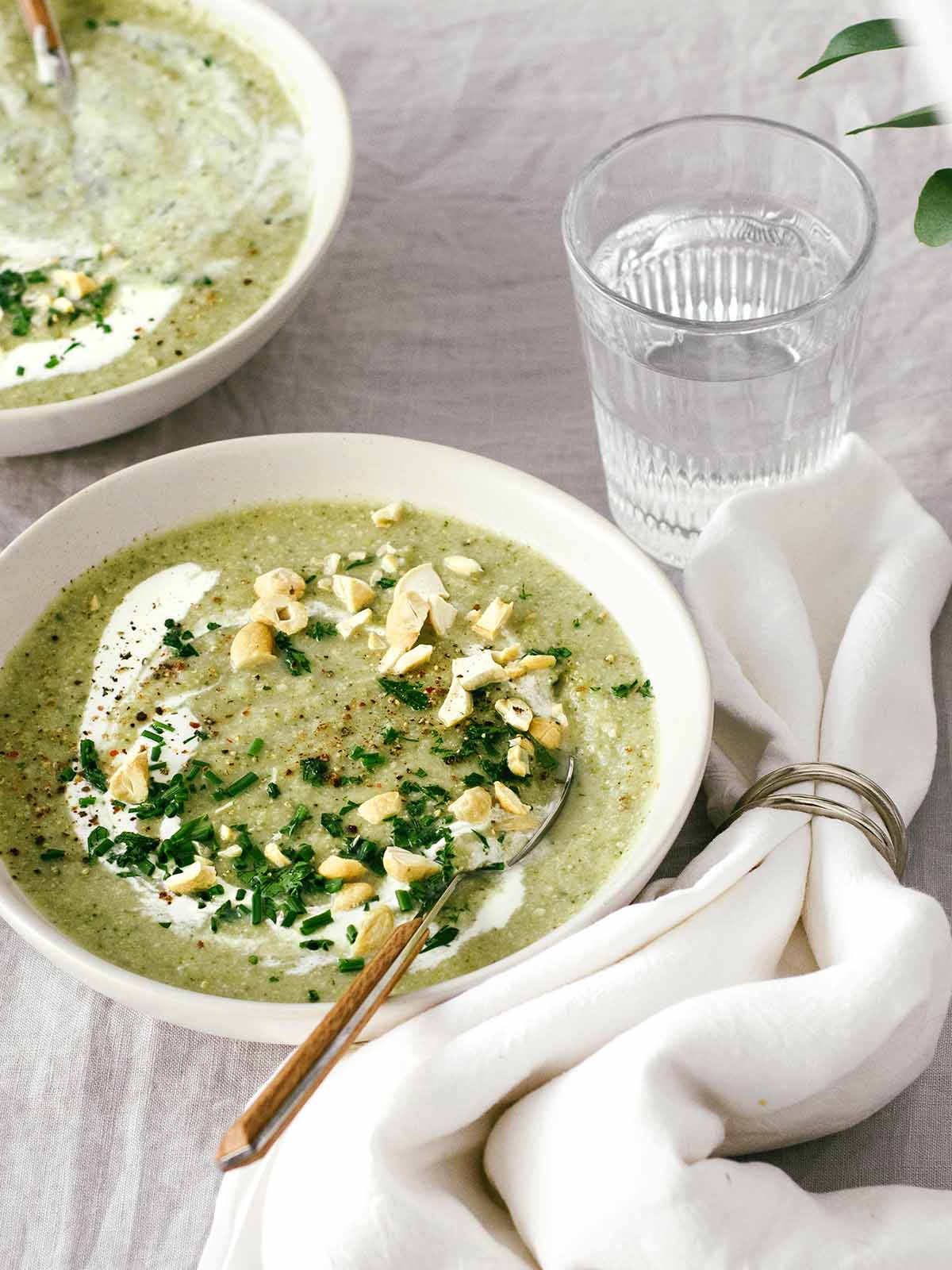 healthy broccoli soup with cruciferous vegetables