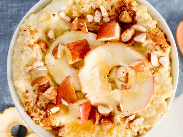 apple millet porridge with almonds