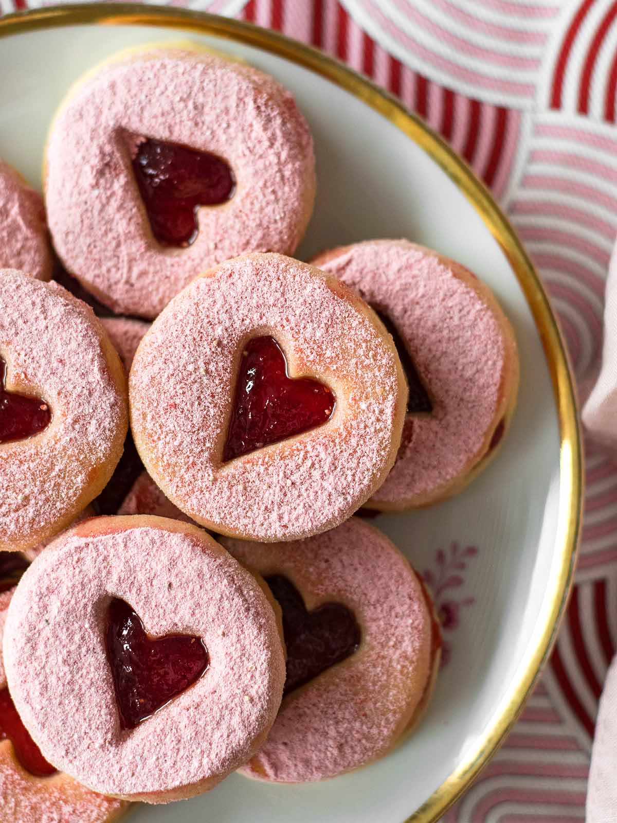 strawberry shortbread cookies with freeze dried strawberry sugar