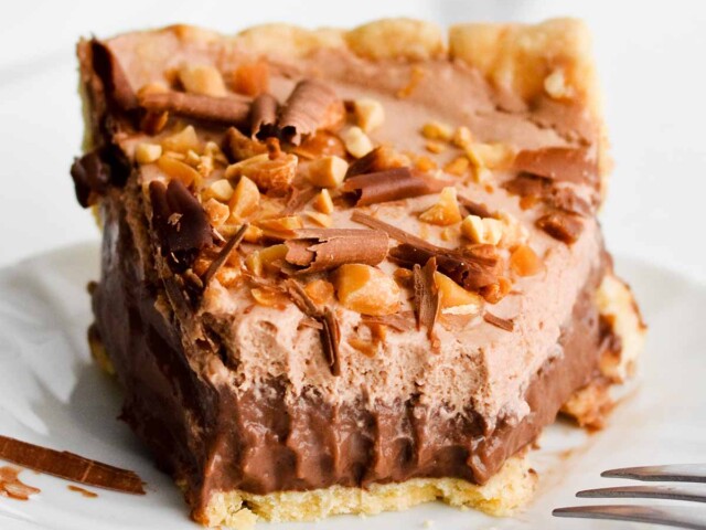 chocolate pudding pie with nutella