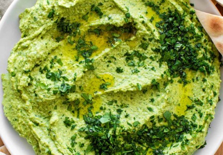 green parsley hummus spread